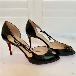 ⭐️ 💯 Authentic Christian Louboutin